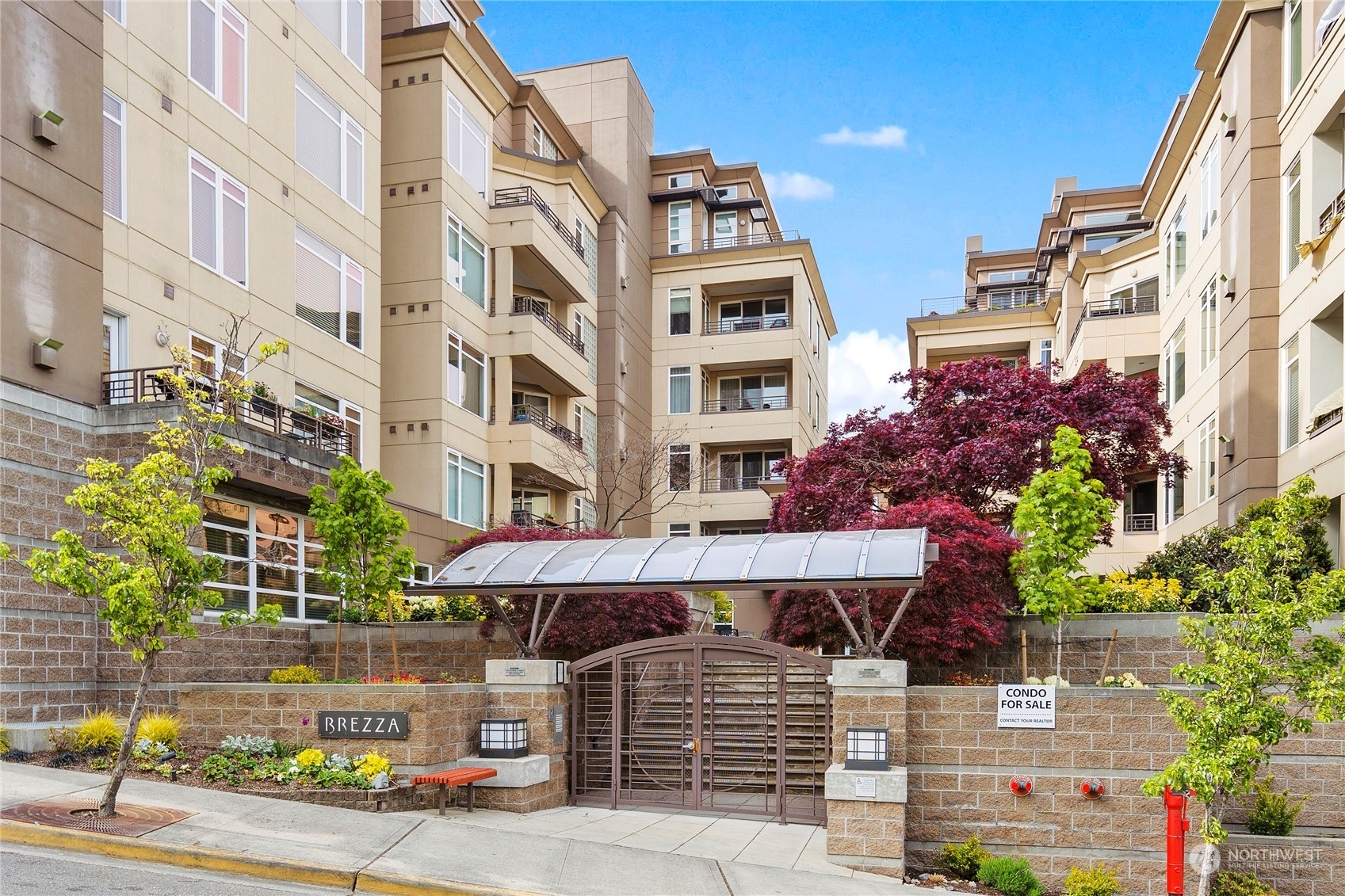 Property Photo:  225 4th Avenue A509  WA 98033 