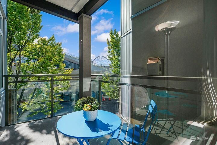 Property Photo:  1900  Alaskan Way 203  WA 98101 
