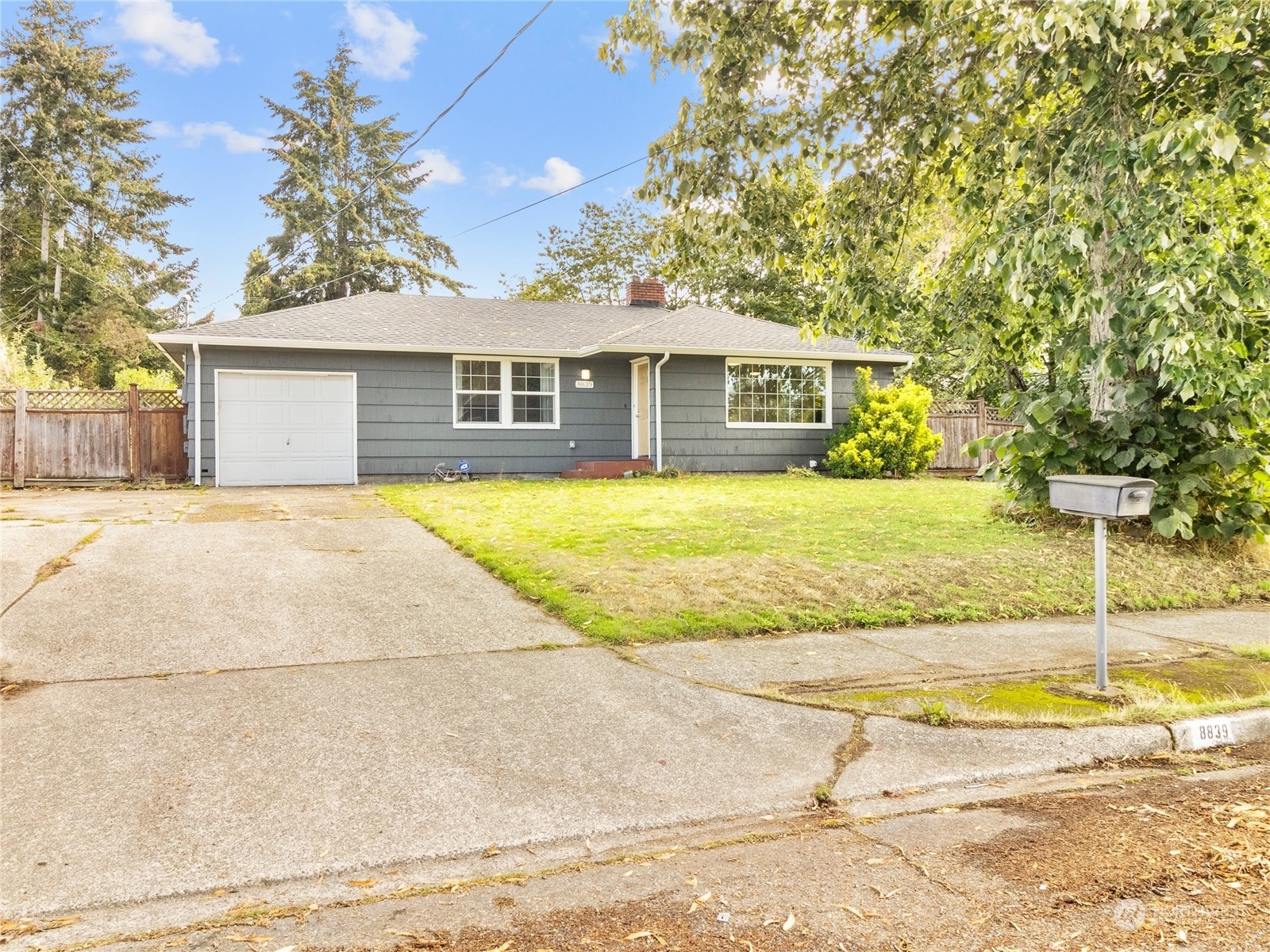 Property Photo:  8839 S Yakima Avenue  WA 98444 