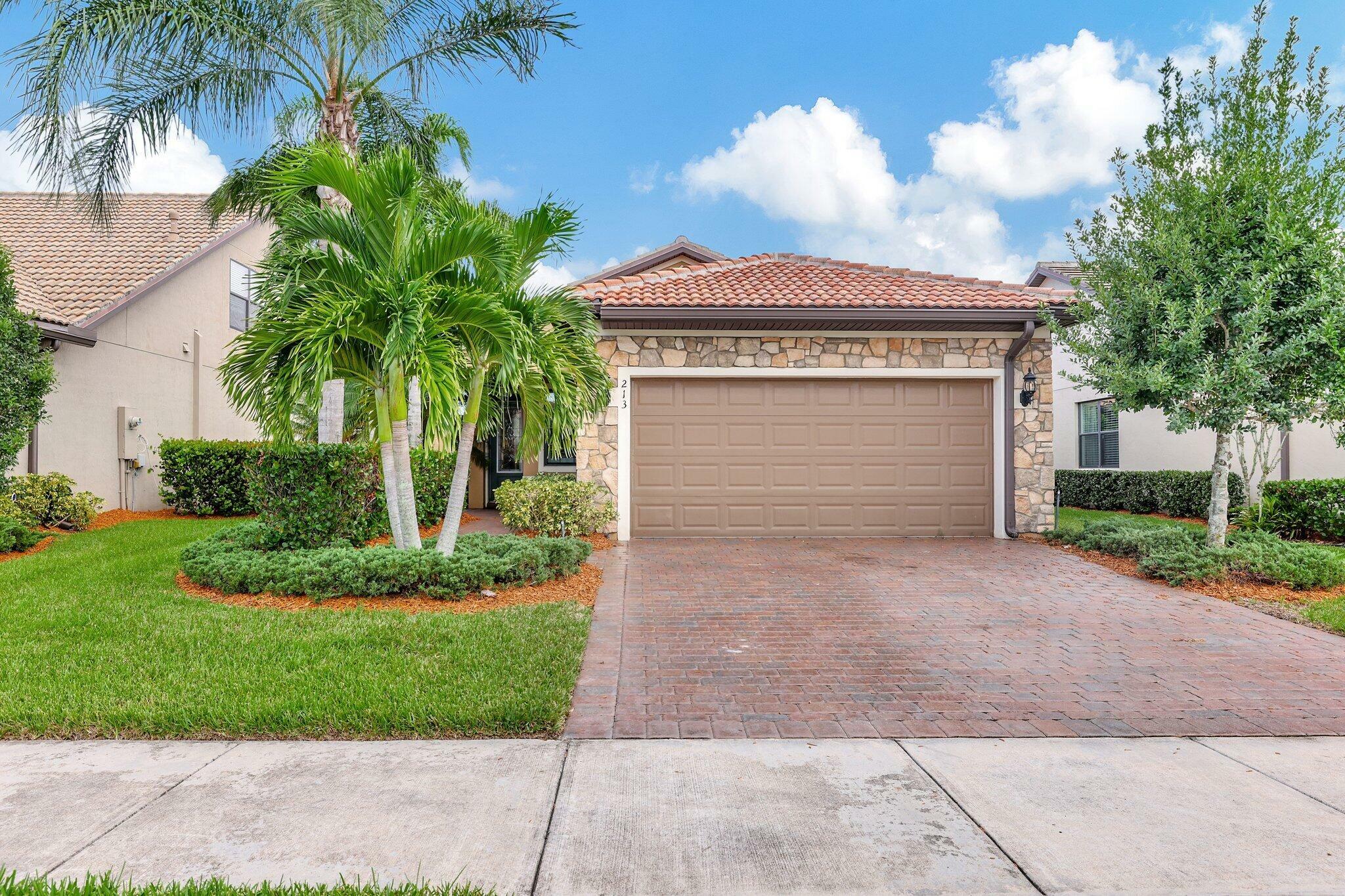 Property Photo:  213 SE Longview Drive  FL 34984 