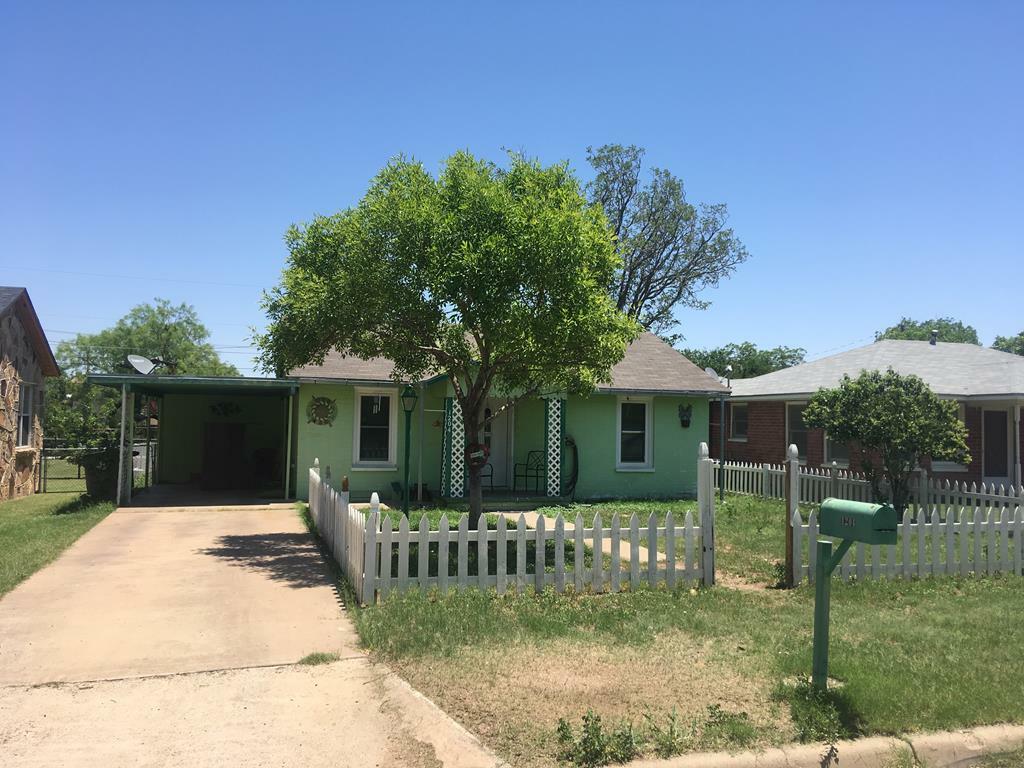 Property Photo:  1204 Hassell St  TX 76901 