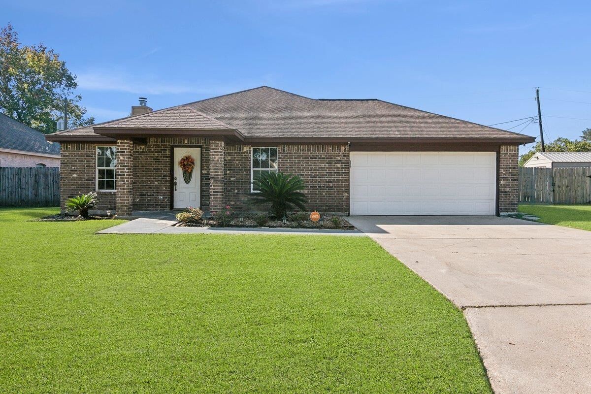 Property Photo: 5065 Richard Dr TX 77708