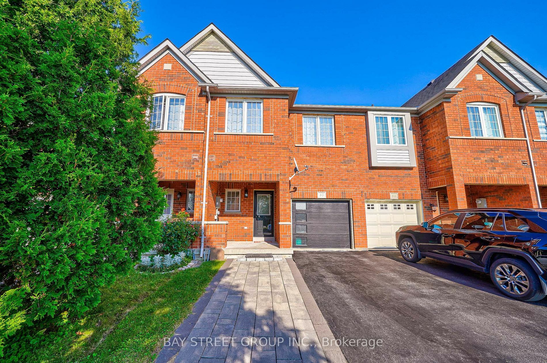 Property Photo:  68 Collis Dr  ON L4G 7V5 