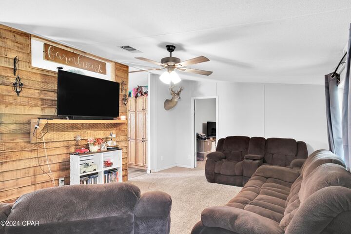 Property Photo:  17011 Roll O Home Road  FL 32438 