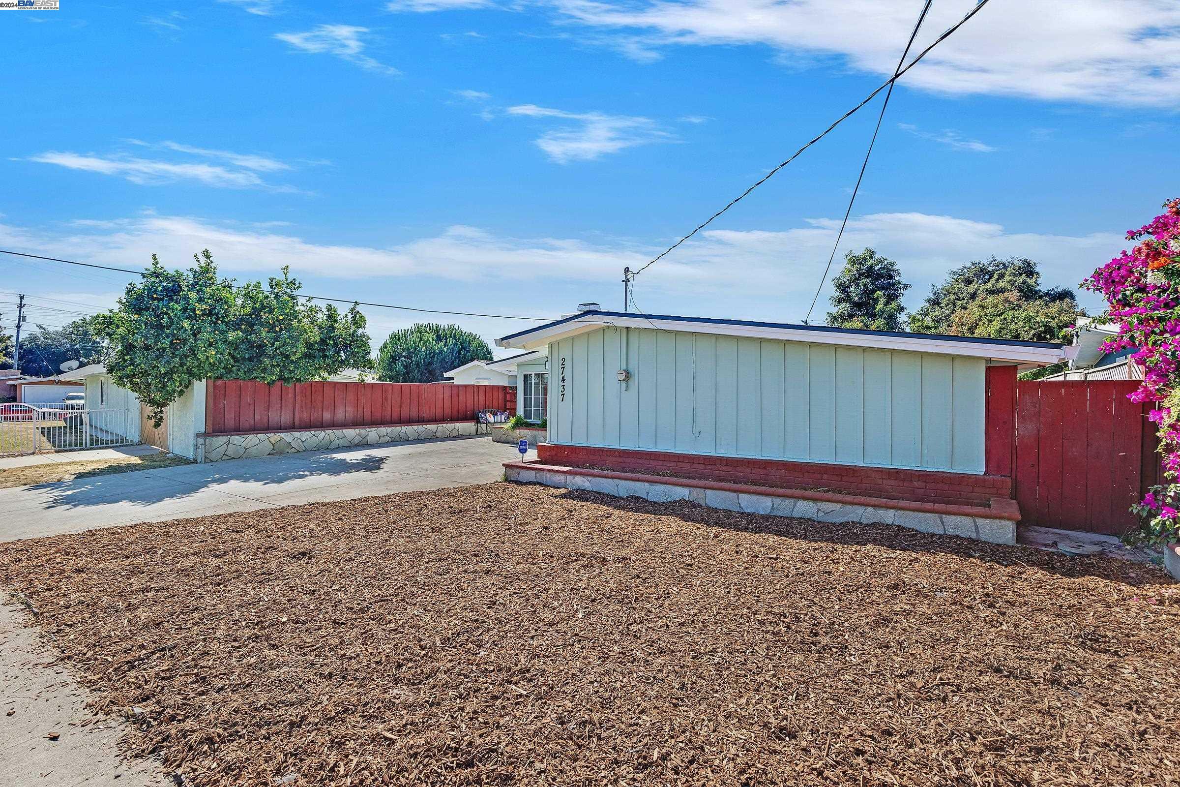 Property Photo:  27437 Lyford Street  CA 94544 