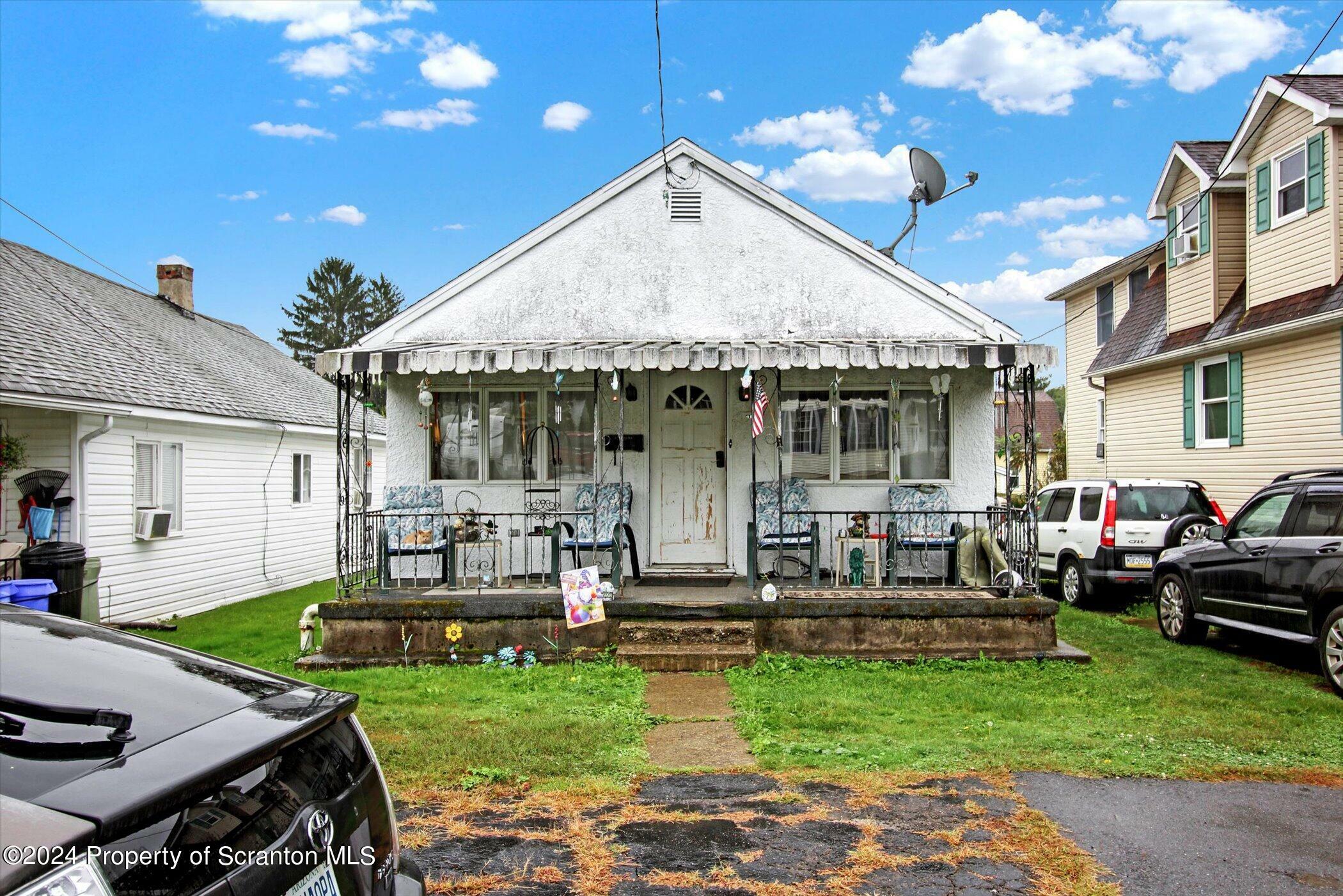 Property Photo:  428 Dexter Avenue  PA 18504 