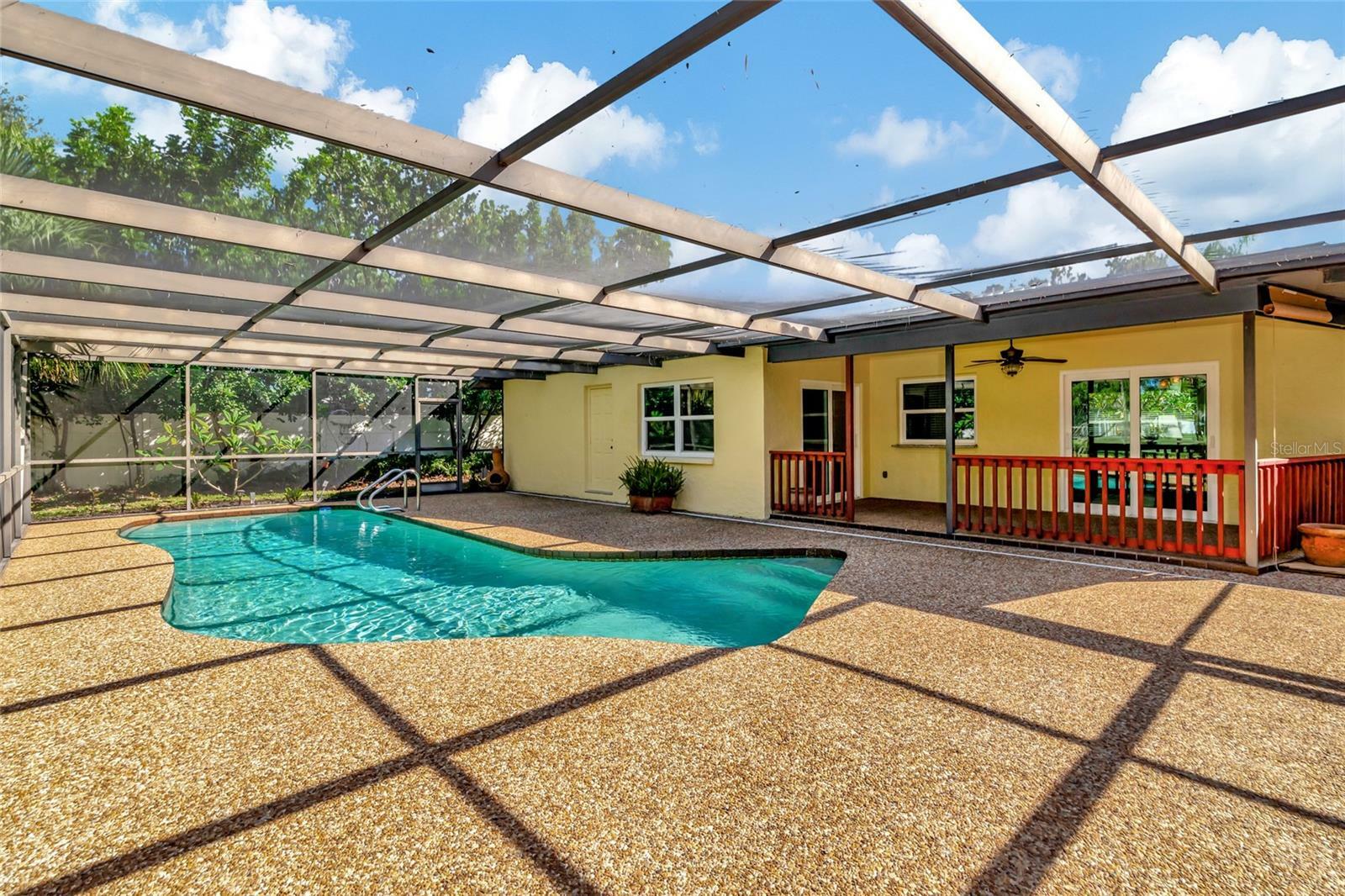 Property Photo:  1544 Palmwood Drive  FL 34232 