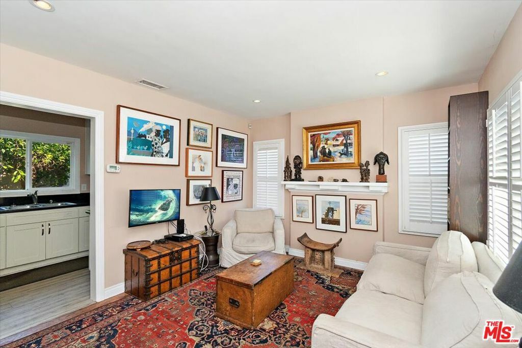 Property Photo:  3007 Hyde Park Boulevard  CA 90043 