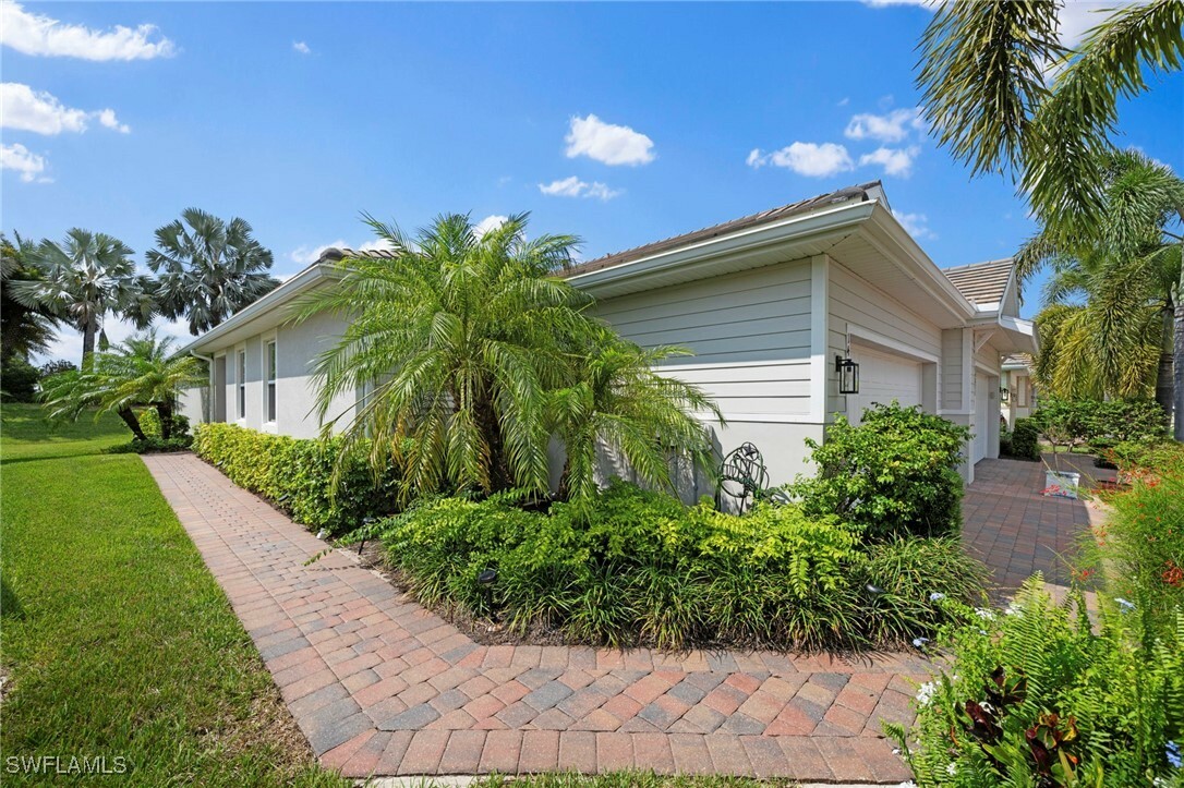 14867 Edgewater Circle  Naples FL 34114 photo