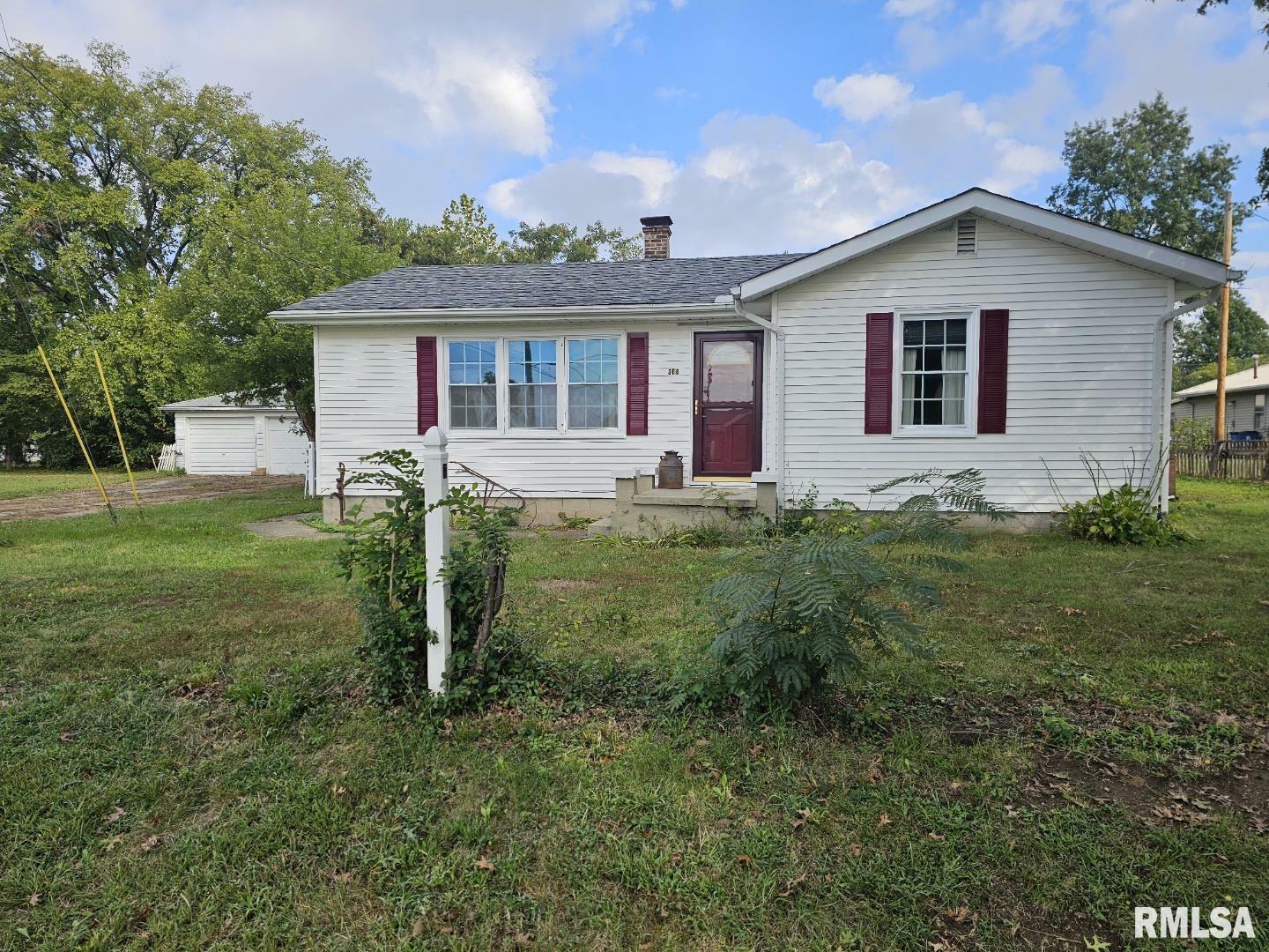 Property Photo:  308 W Prairie  IL 62895 