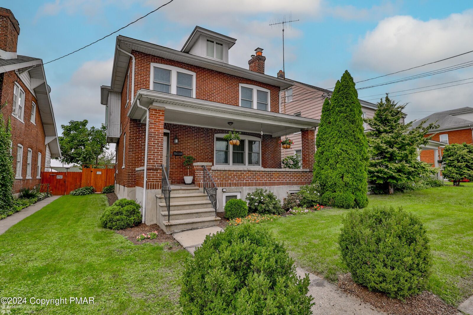 Property Photo:  956 Club Avenue  PA 18109 