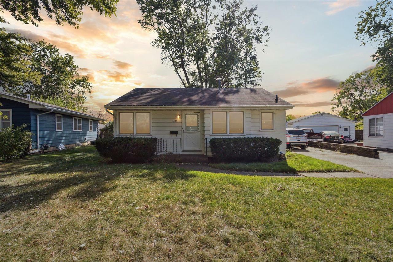 Property Photo:  1814 Arbor Drive  WI 53511 