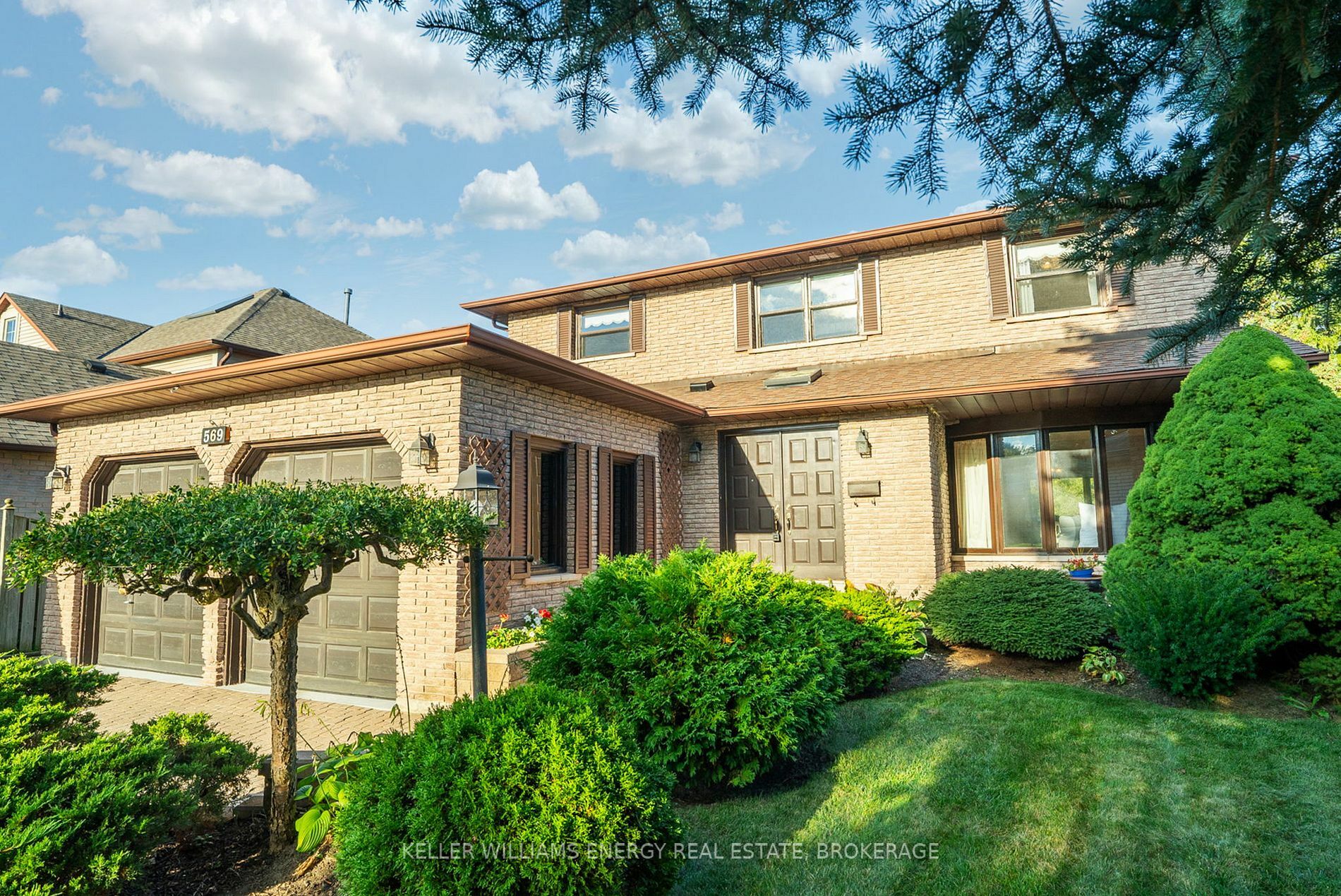 Property Photo:  569 Prestwick Dr  ON L1J 7P4 