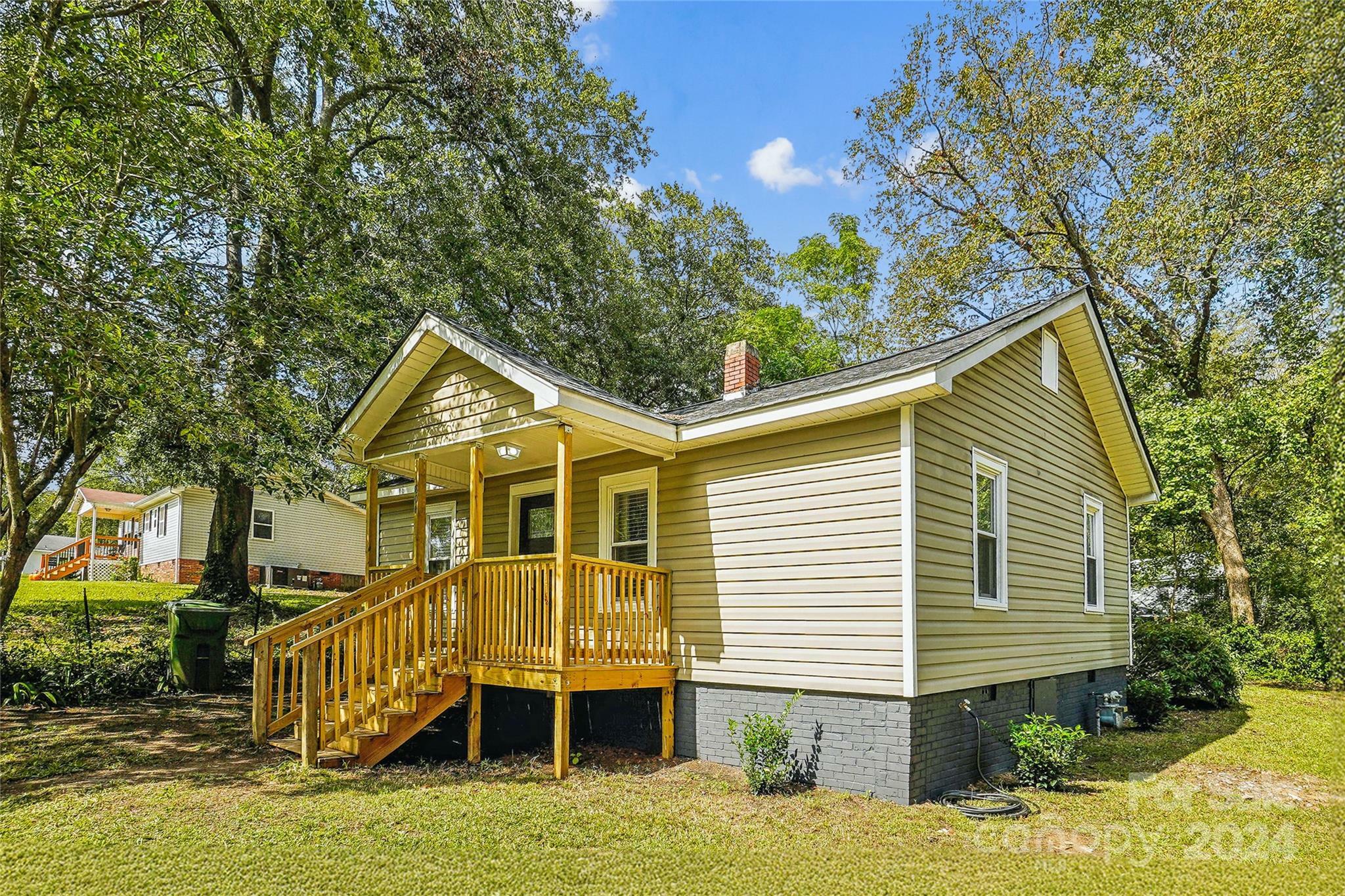 Property Photo:  804 Sowell Street  SC 29720 