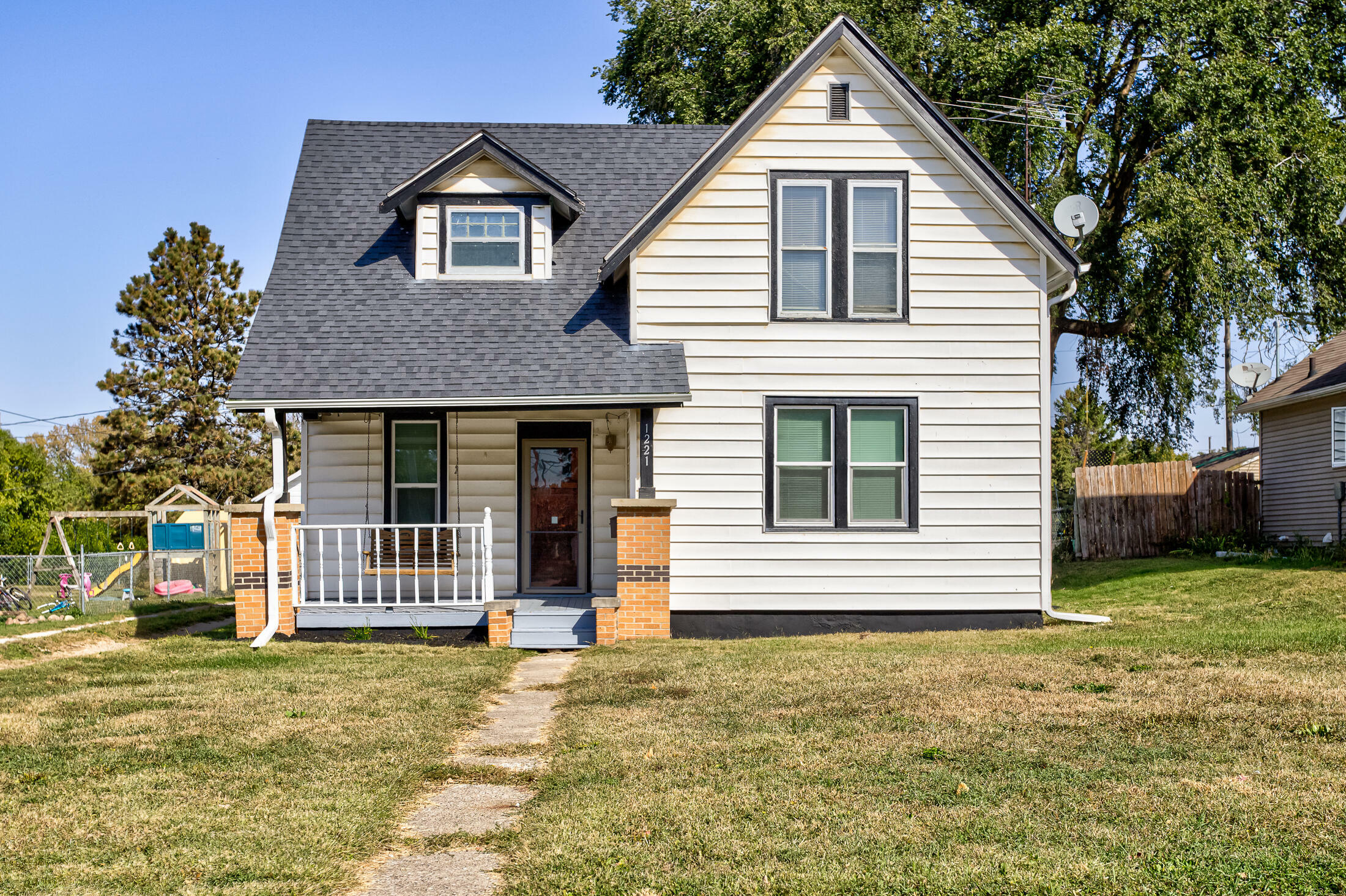 Property Photo:  1221 8th Street  IA 50036 