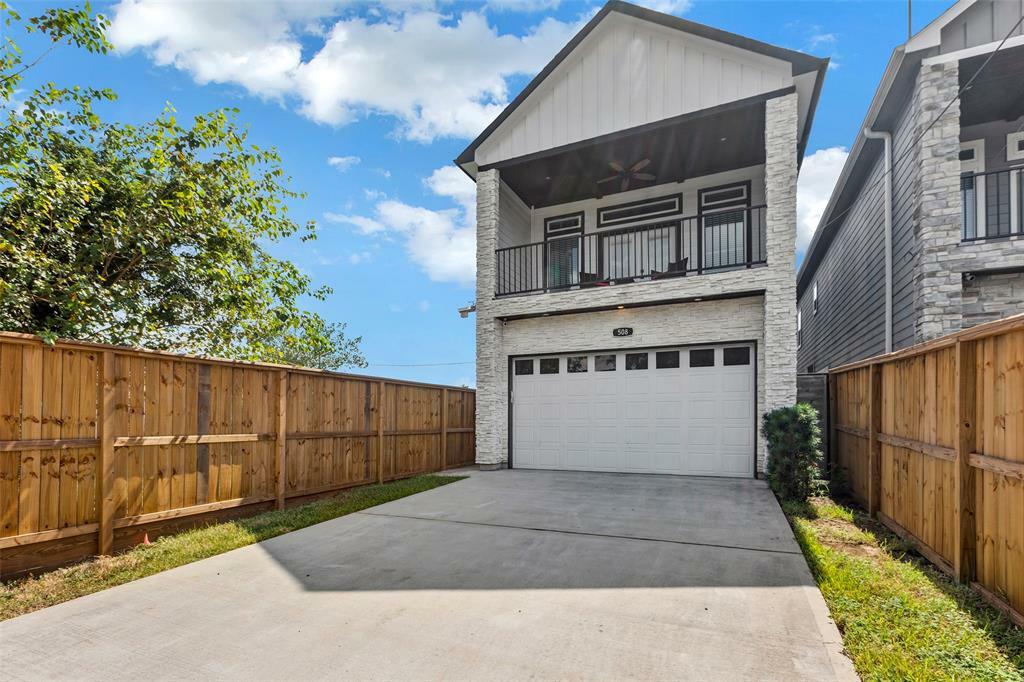 Property Photo:  508 E 31st Street  TX 77018 