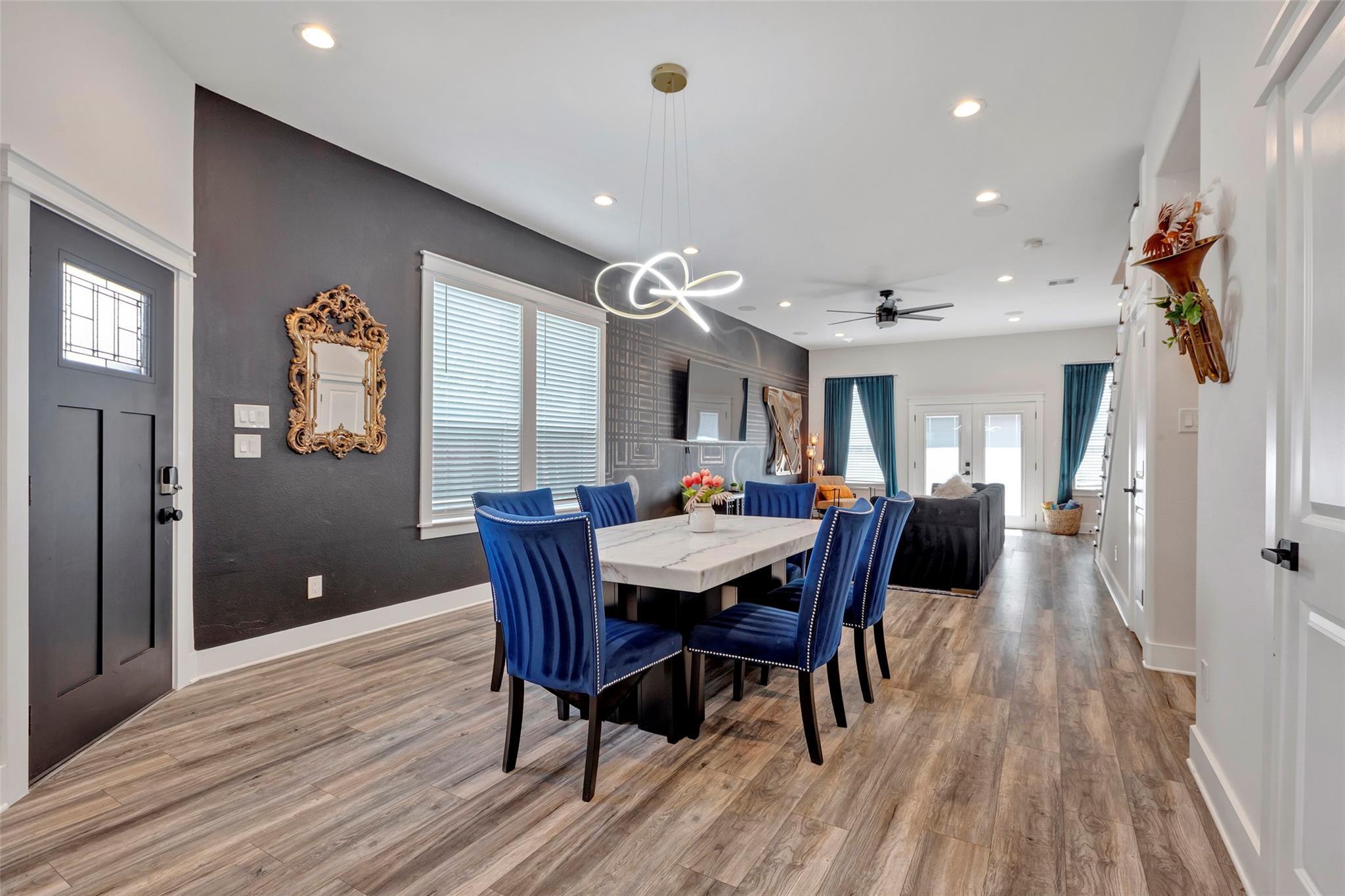 Property Photo: 508 E 31st Street TX 77018