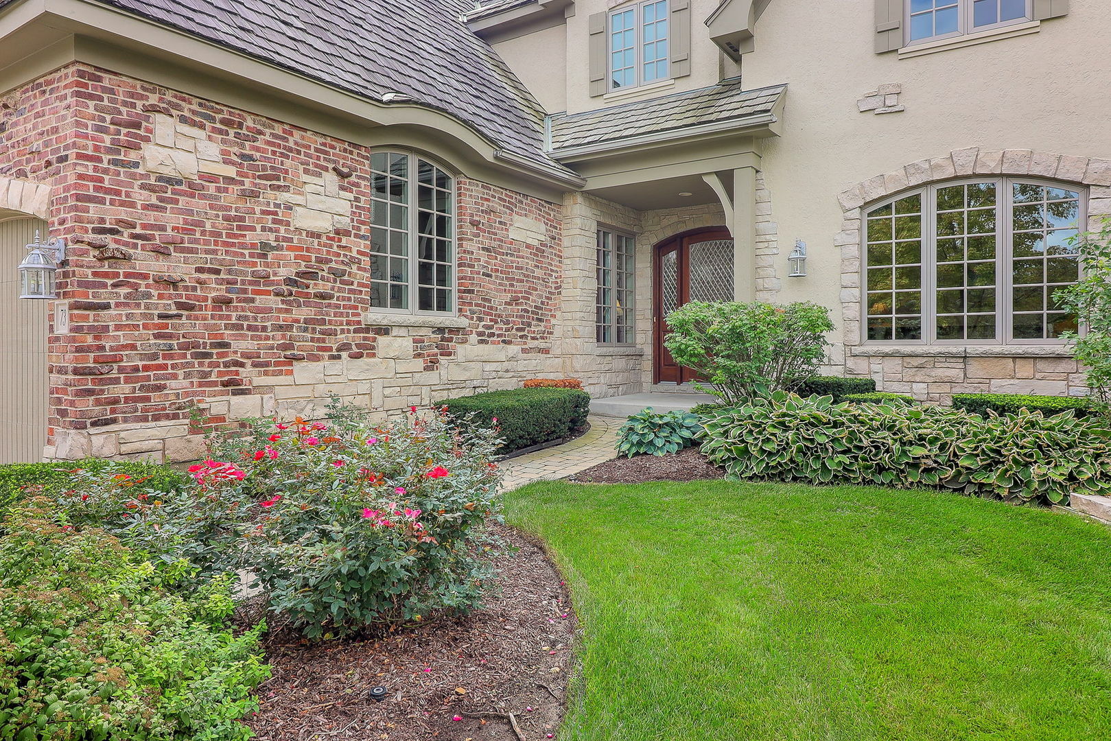 Property Photo:  73 Forest Gate Circle  IL 60523 