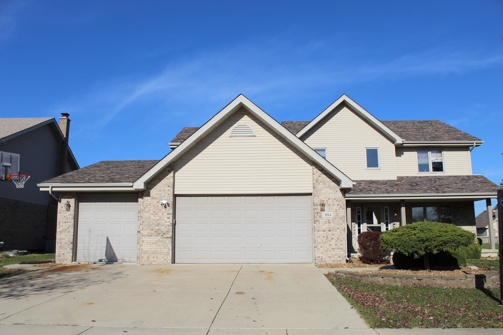 Property Photo:  884 Coyote Trail  IL 60950 