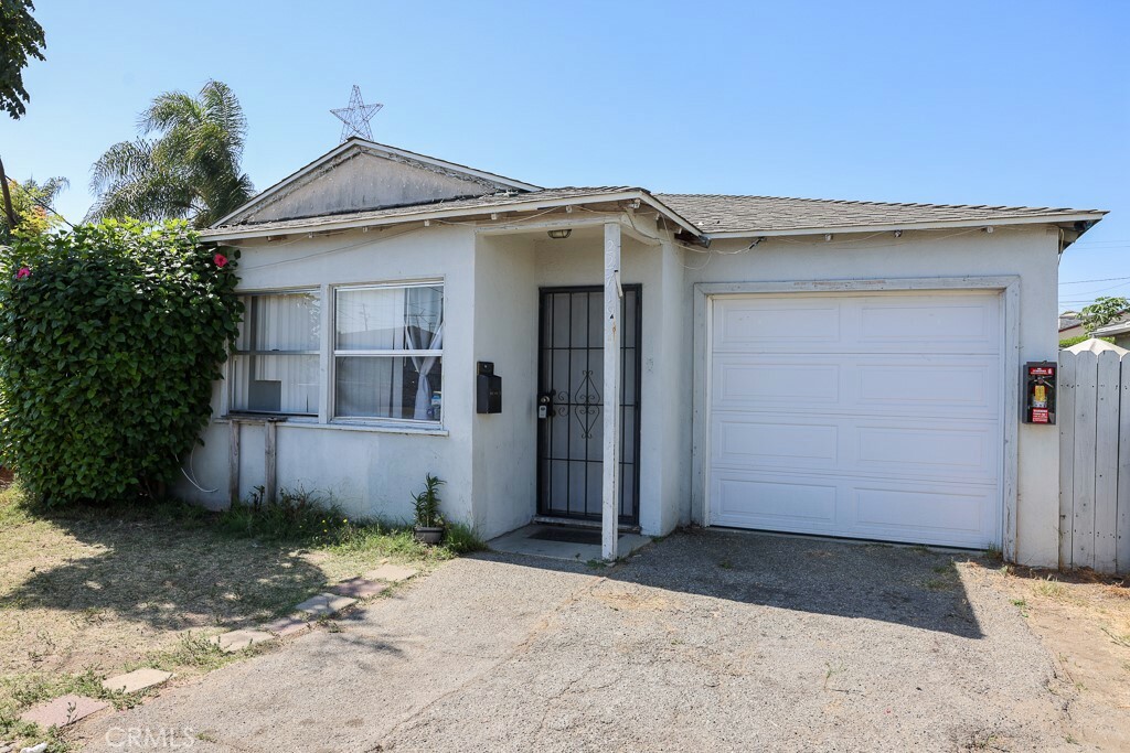 Property Photo:  22719 Delford Avenue  CA 90745 