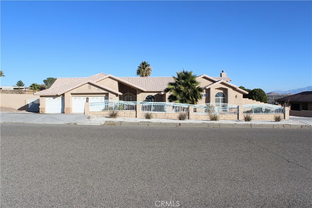 Property Photo:  16263 Chiwi Road  CA 92307 