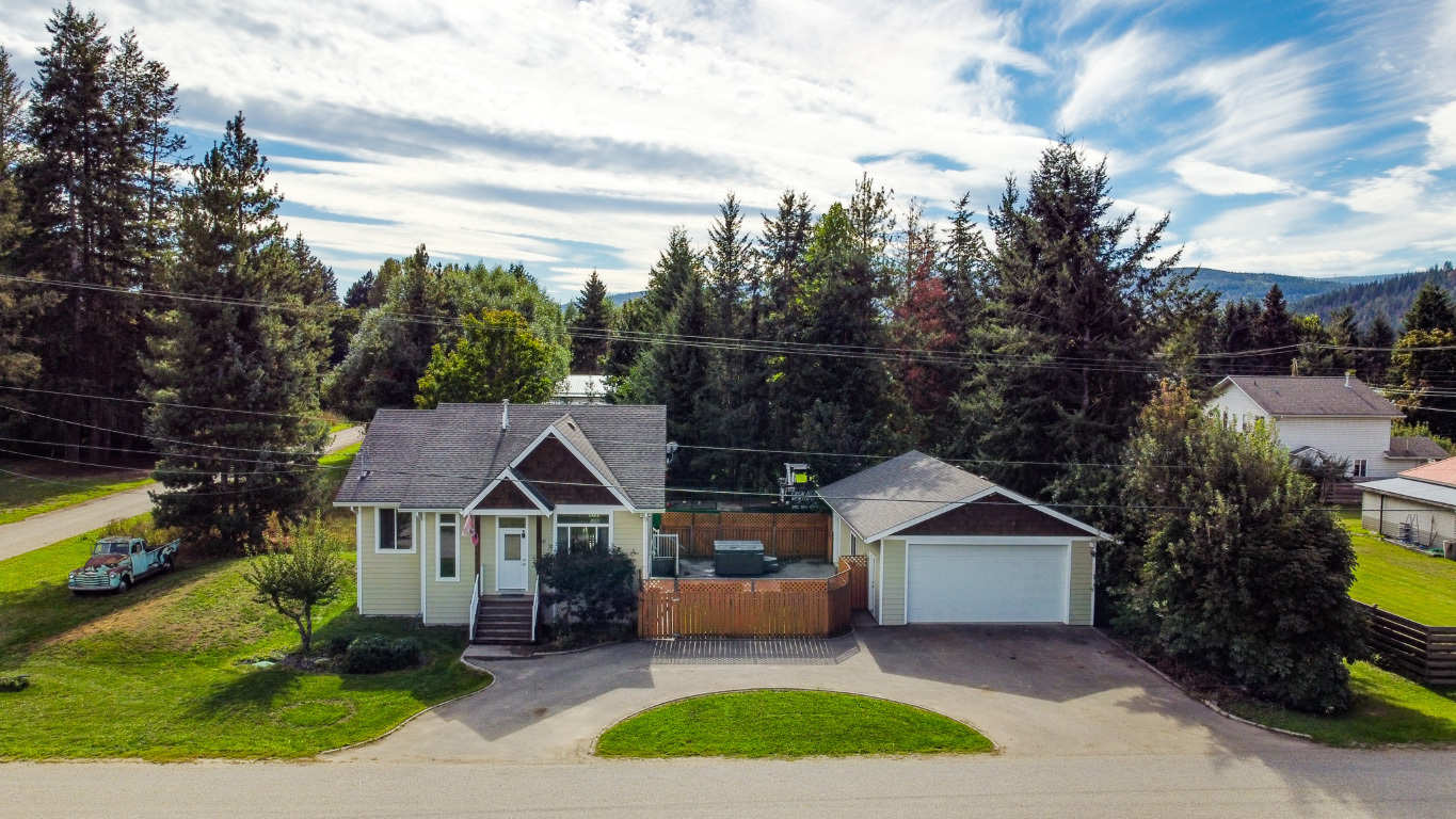 Property Photo:  300 Carlin Street  BC V0E 1Y0 