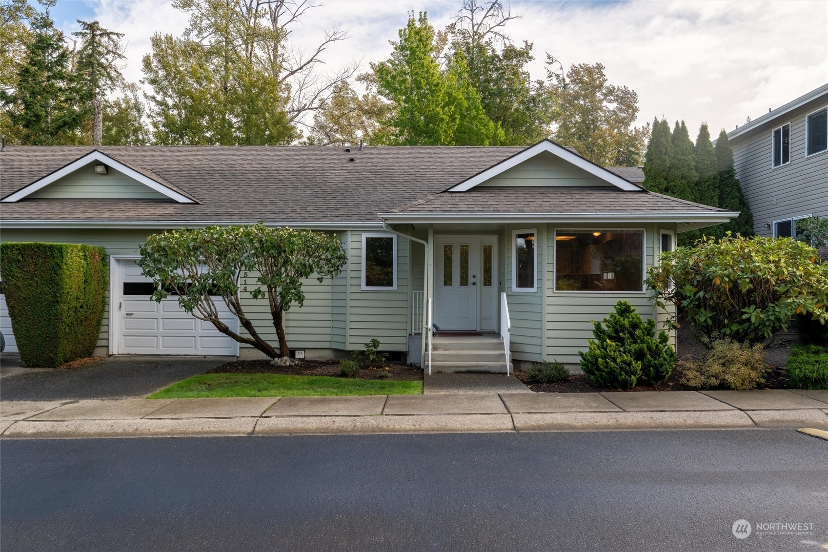 Property Photo:  1314  Whatcom Street  WA 98229 