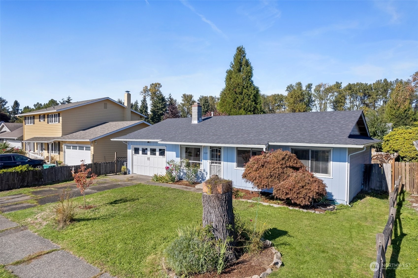 Property Photo:  1605 21st Street NE  WA 98002 