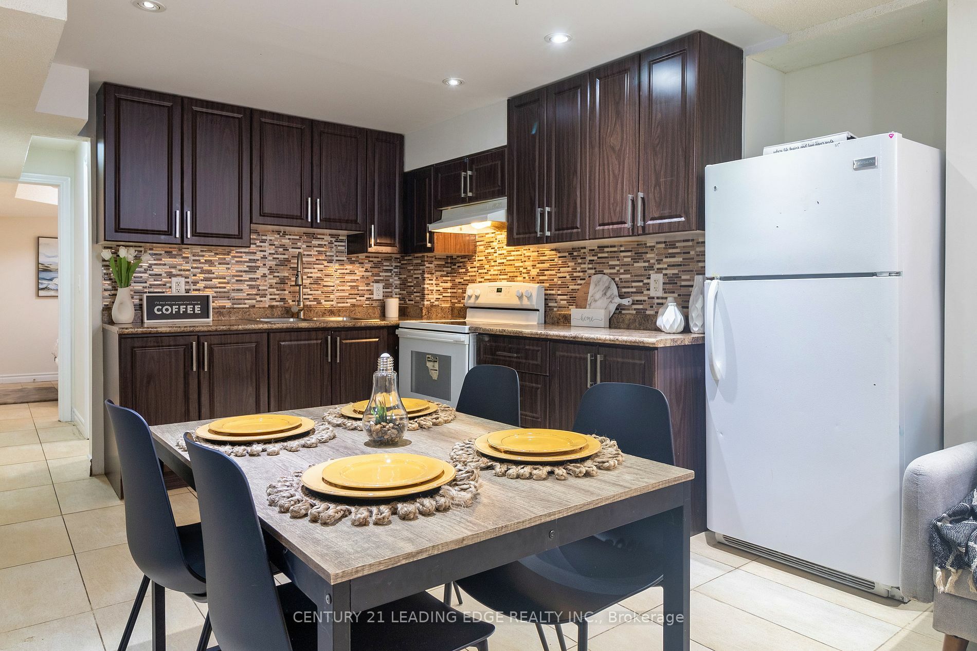 Photo de la propriété:  4289 Guildwood Way Lower  ON L5R 0A7 