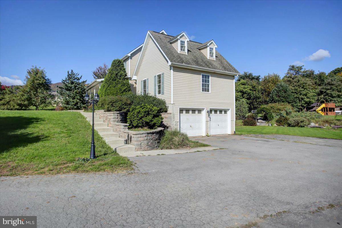 Property Photo:  8901 Mount Olivet Road  PA 17202 