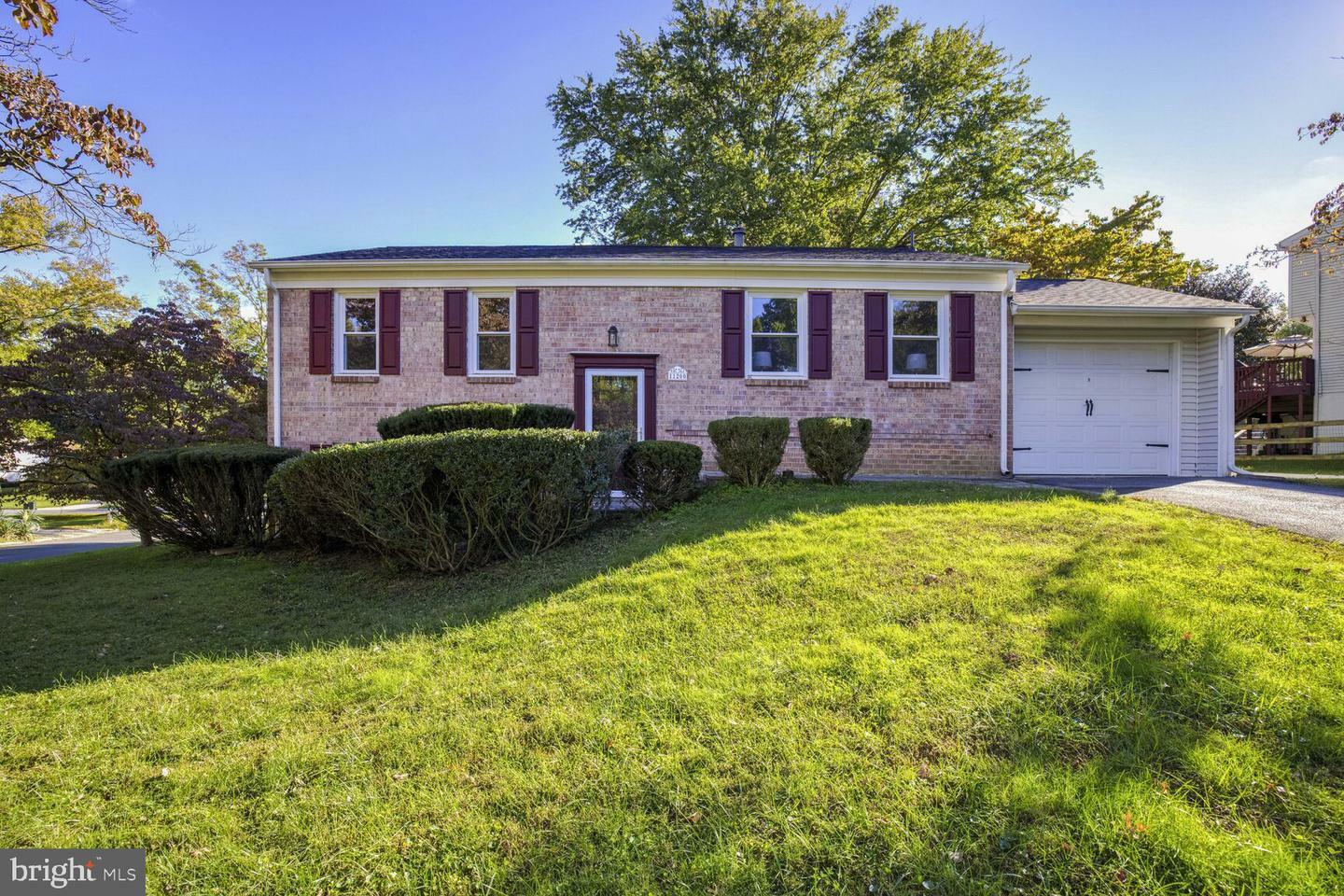 Property Photo:  11200 Trippon Ct  MD 20878 