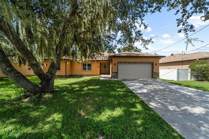 Property Photo: 9915 Prevatt Street FL 33534