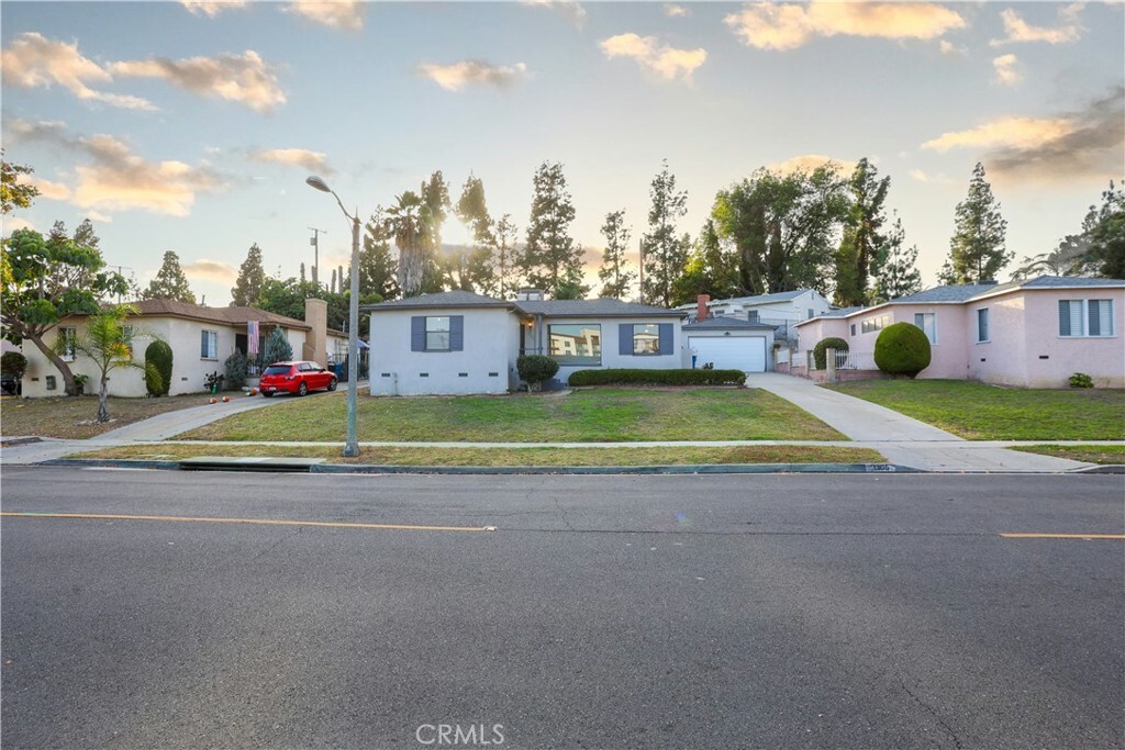 Property Photo:  2305 Hathaway Avenue  CA 91803 