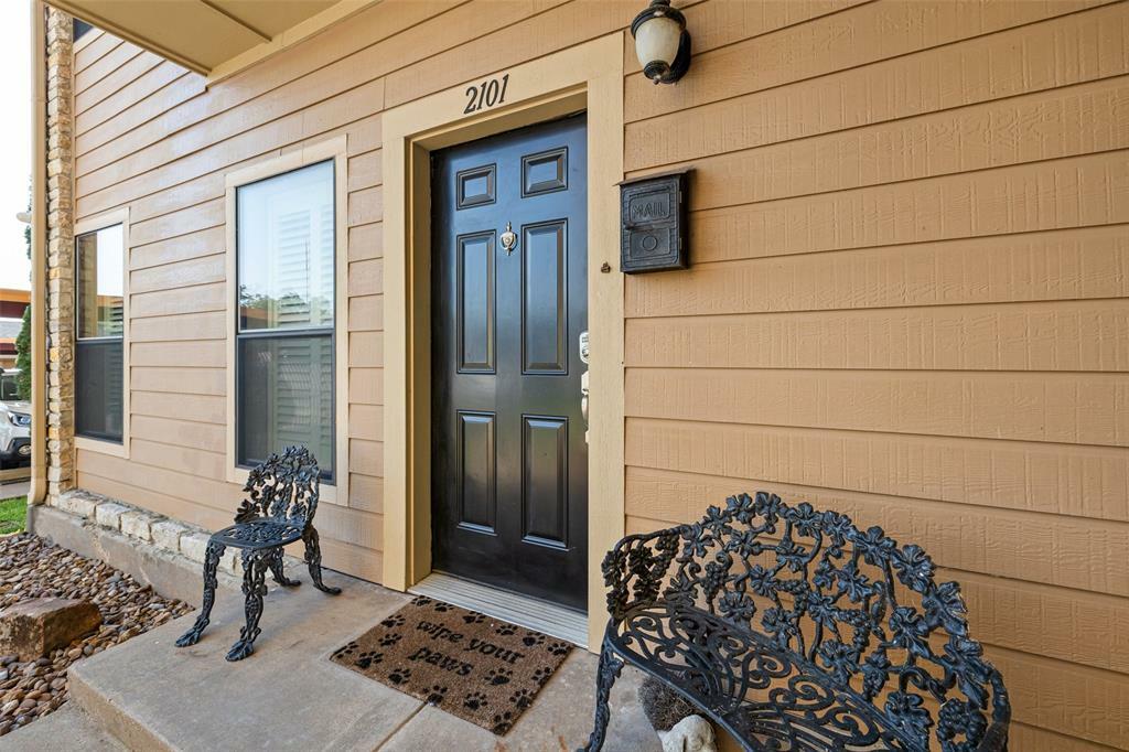 Property Photo:  401 E Pearl Street  TX 76048 