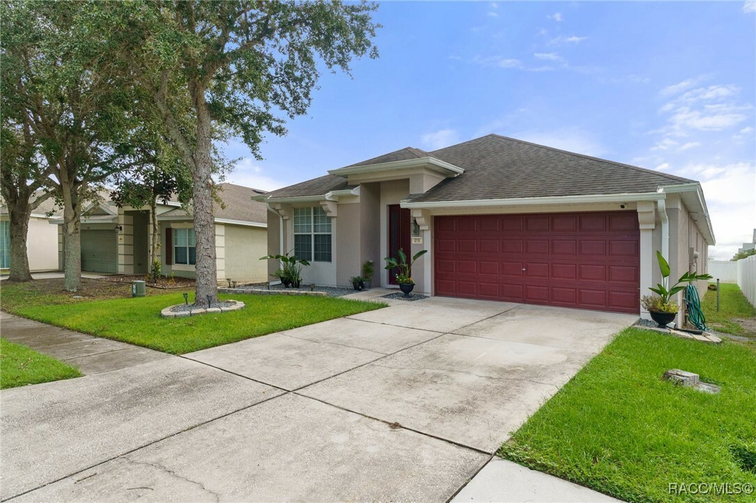 Property Photo:  619 Nodding Shade Drive  FL 34604 