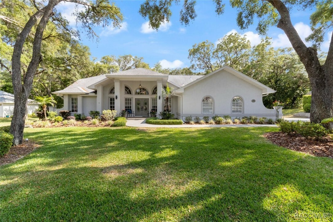 Property Photo:  270 W Liberty Street  FL 34442 