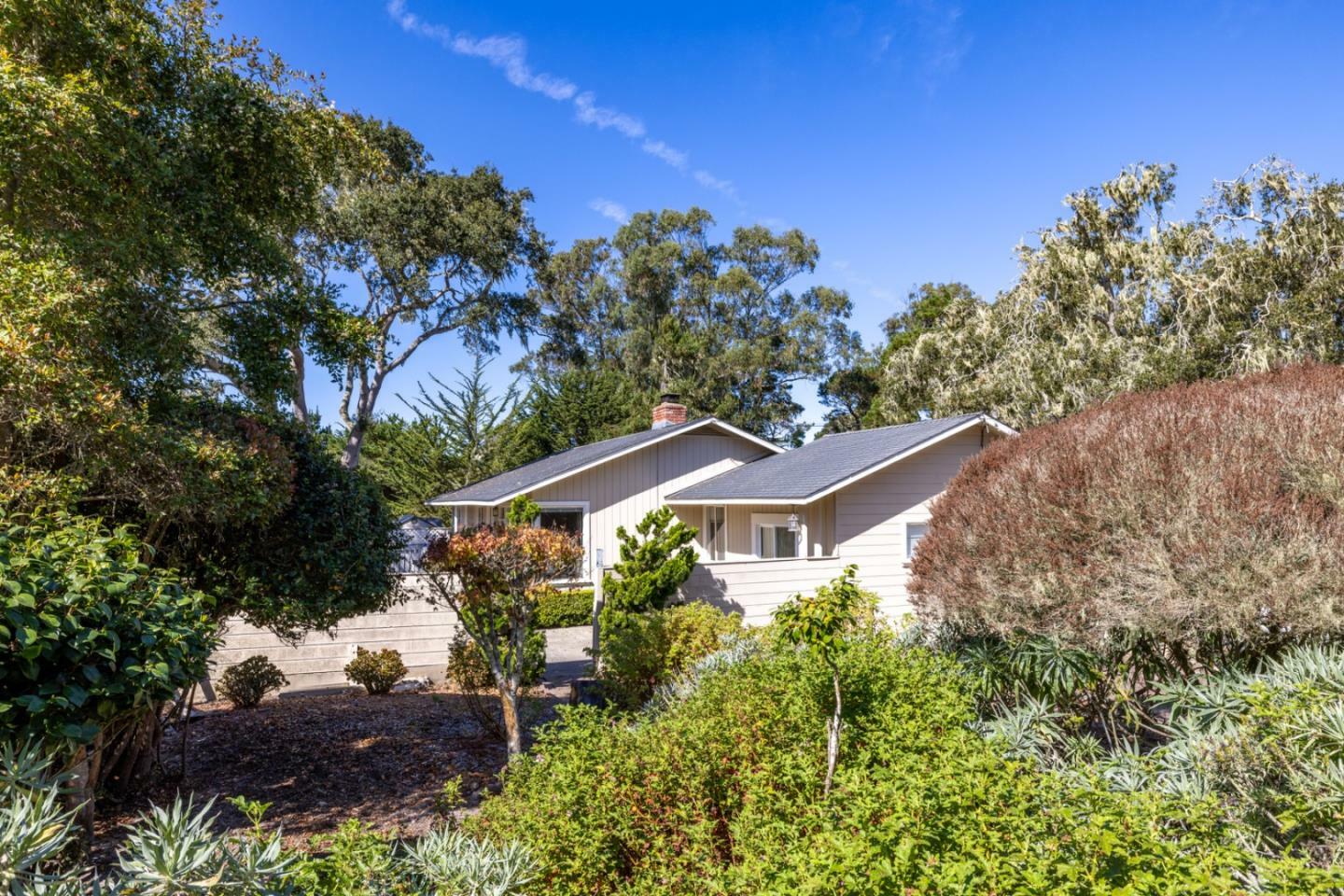 Property Photo:  506 Evergreen Road  CA 93950 