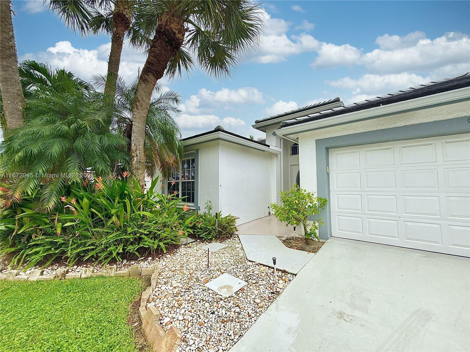 Property Photo:  9444 Peabody Ct  FL 33496 