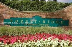 Property Photo: 2913 Myrtle Oak Cir FL 33328