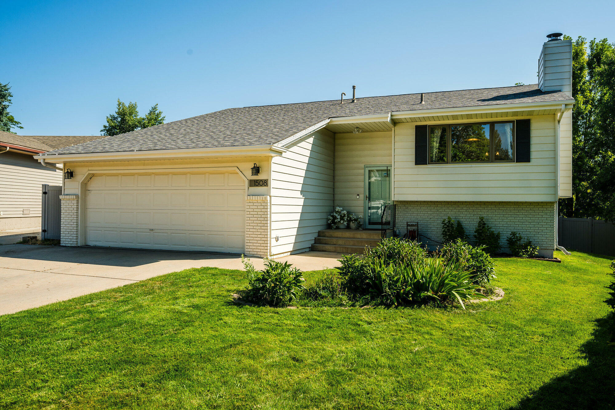 Property Photo:  1508 Hillcrest Drive  WY 82801 