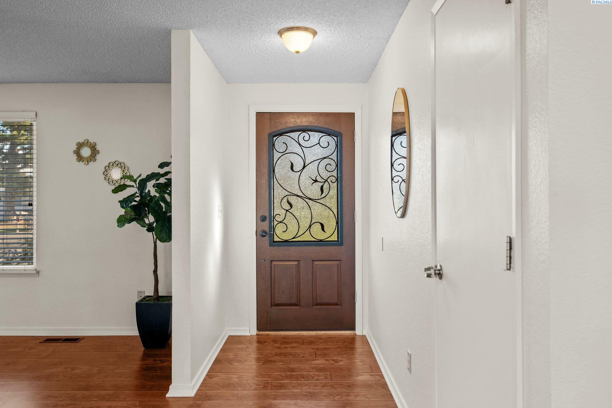 Property Photo:  408 W 36th Ave  WA 99337 