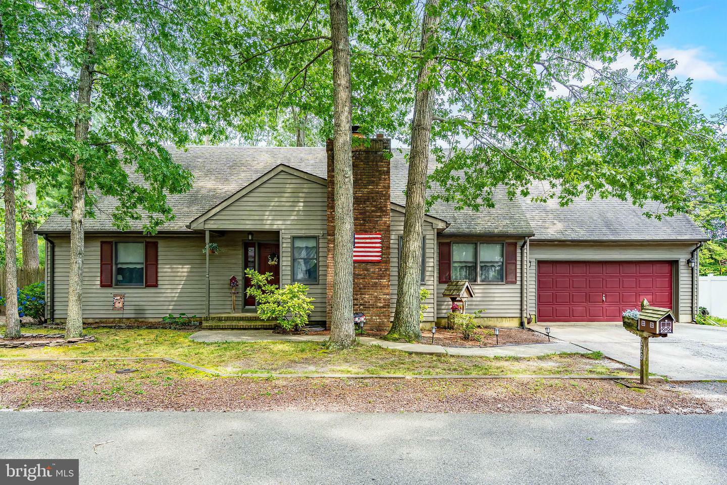 Property Photo:  229 Cherokee Trail  NJ 08731 