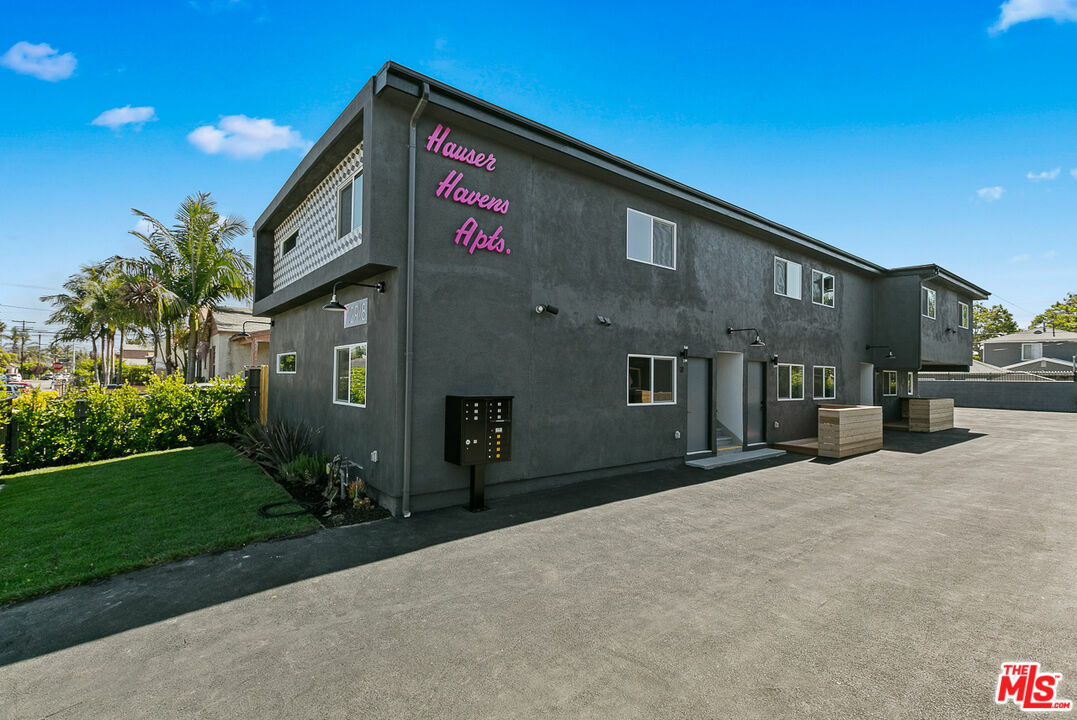 Property Photo:  2918   Hauser Blvd 3  CA 90016 