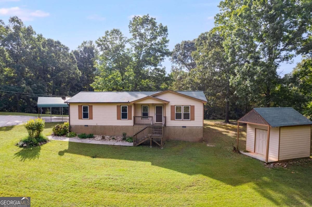Property Photo:  140 Hardwood Lane  GA 30116 