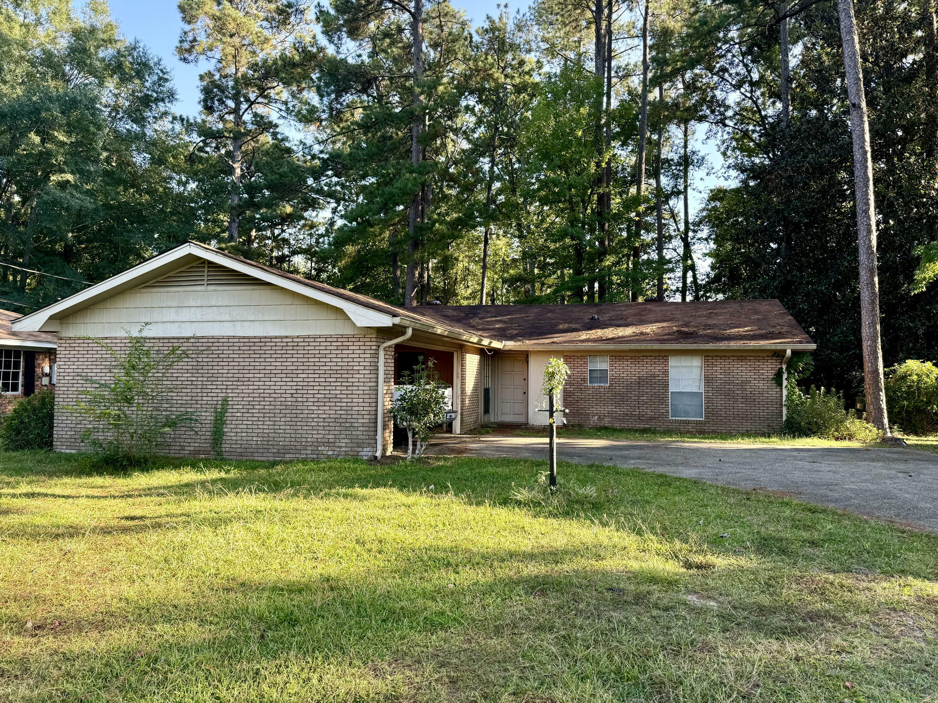 Property Photo:  4308 Oak Forrest Drive  MS 39402 