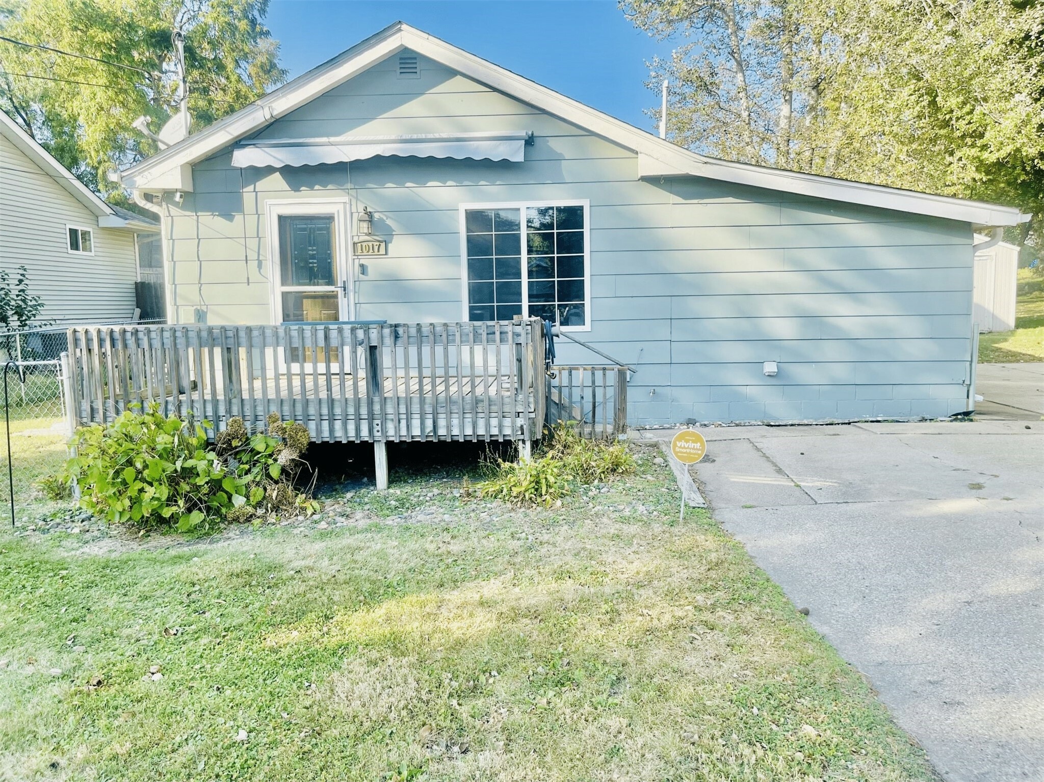 Property Photo:  1017 Hackley Avenue  IA 50315 