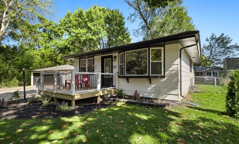 Property Photo:  1117 Price Street  IL 60450 