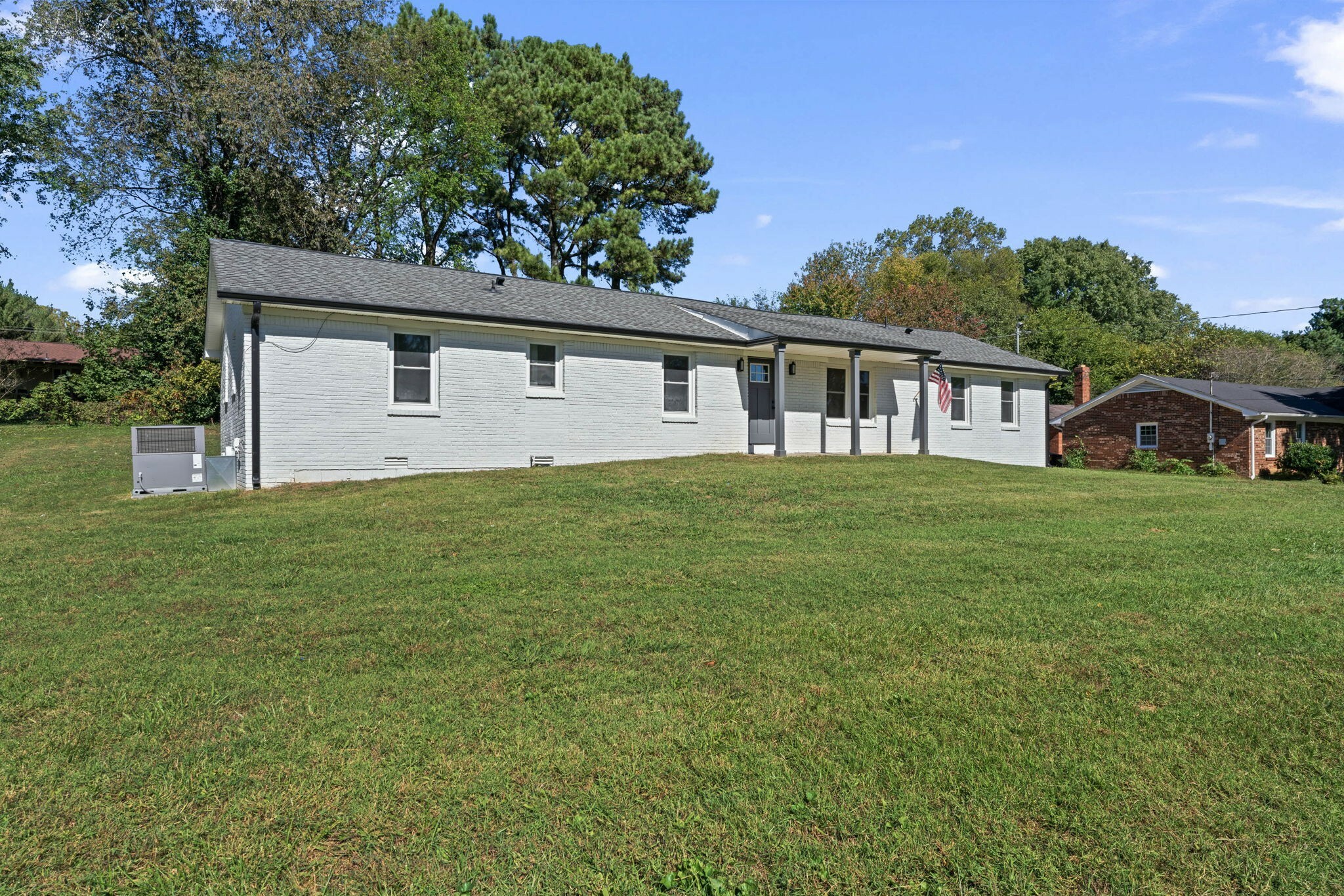 Property Photo:  610 Cumberland Dr  TN 38401 