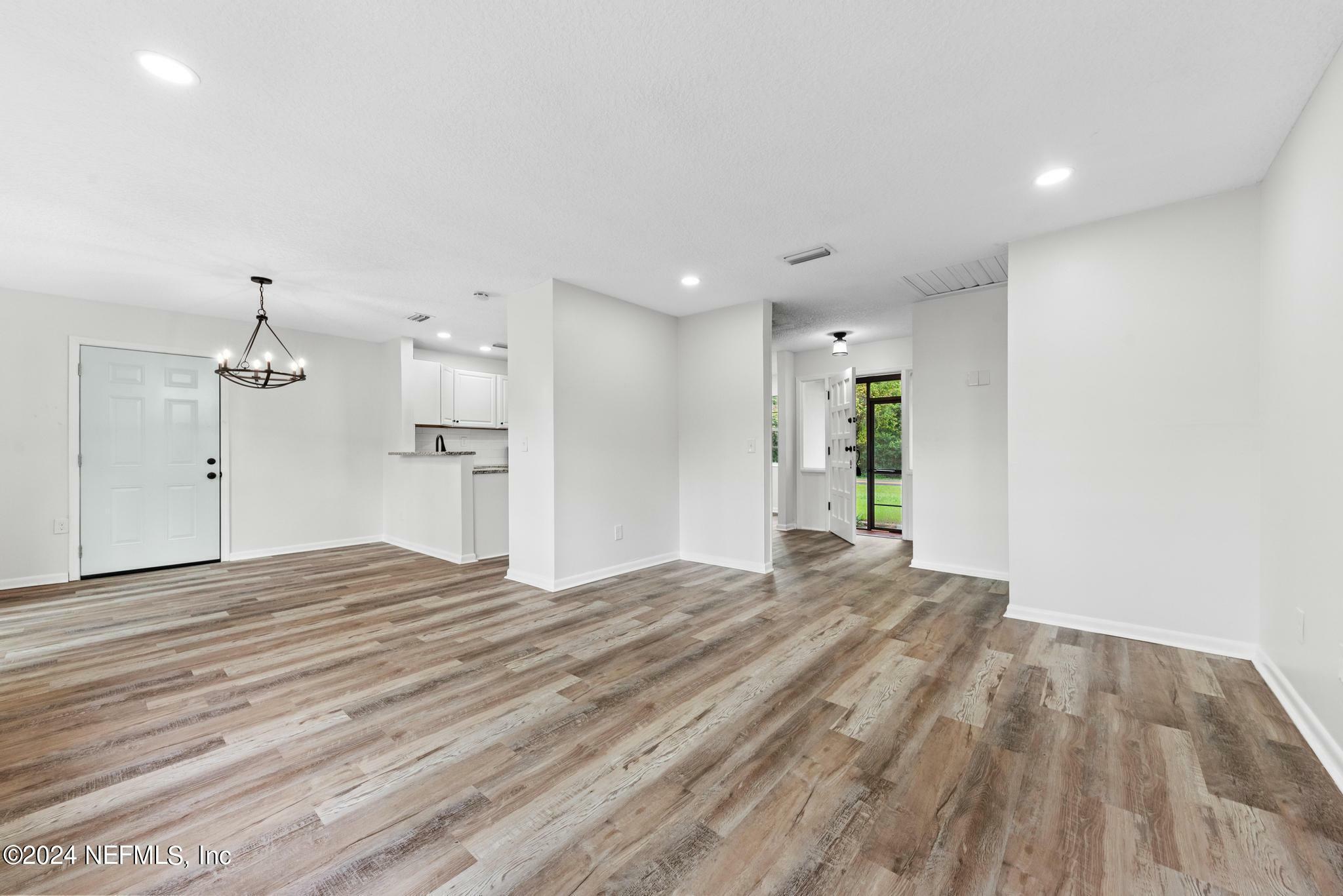 Property Photo:  13073 Mandarin Road  FL 32223 