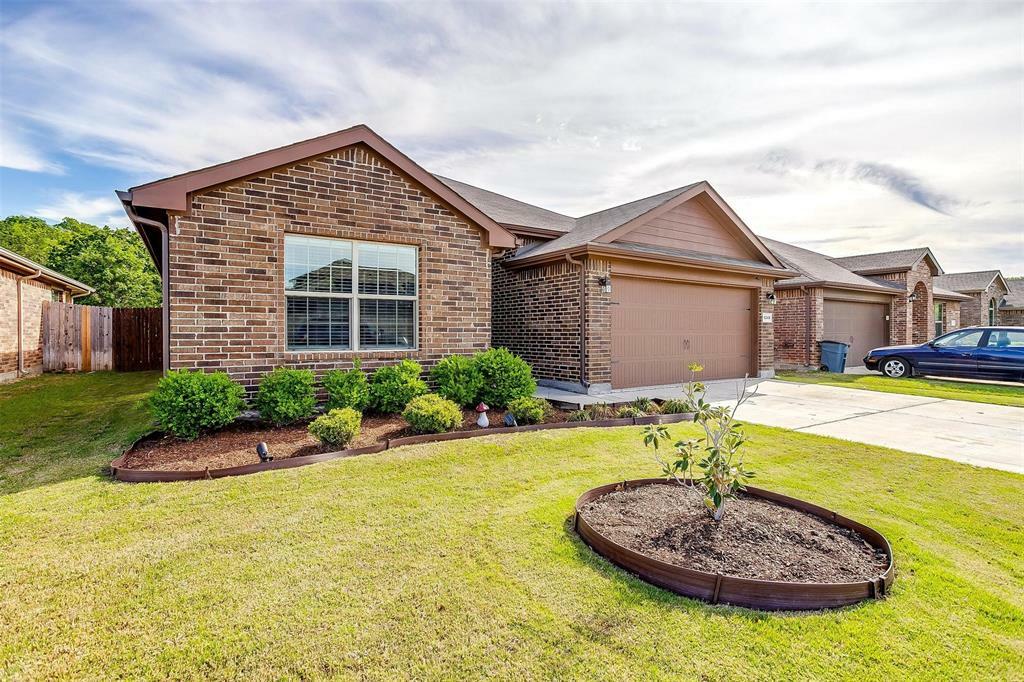 Property Photo:  1248 Edgewater Drive  TX 76020 